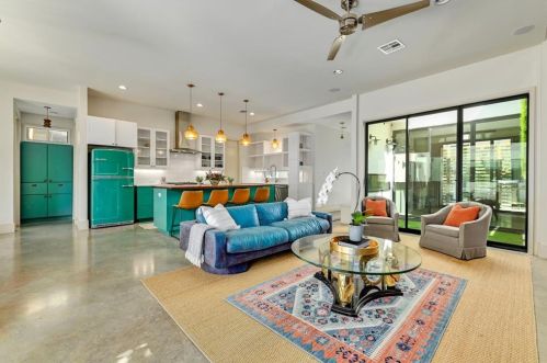 513 El Paso St, Austin TX  78704-6327 exterior