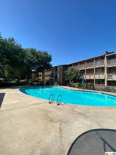 2 Cliffhouse Dr, Morgans Point TX  76513-6377 exterior