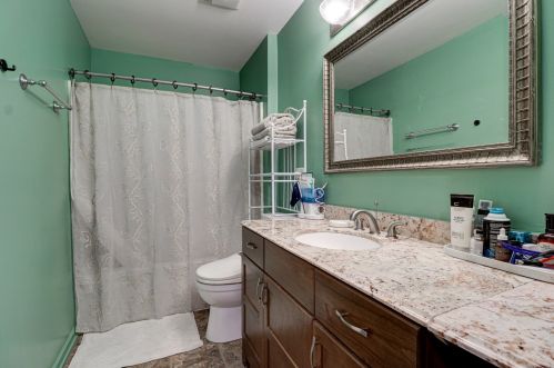 154 Palmer Dr, Lemont IL 60490-6589 exterior