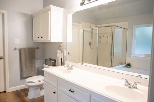 84 Oak Grove Ln, Conroe TX  77304-2515 exterior