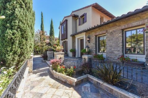 25 Blue Smt, Irvine CA  92603-0168 exterior
