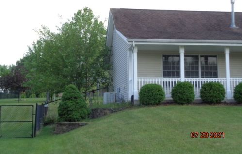 6683 Rolling Hedge Ln, Rockford, IL 61108-5627