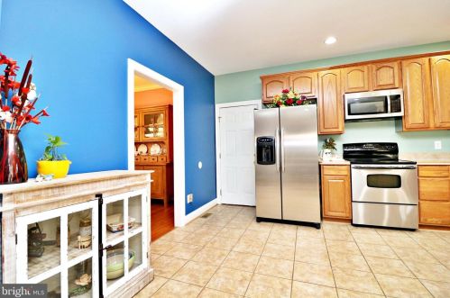 1756 Johnnycake Ln, Harpers Ferry WV 25425-6078 exterior