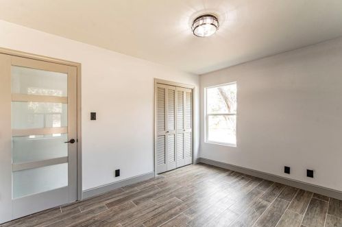 9600 Claxton Dr, Austin TX  78736-2901 exterior