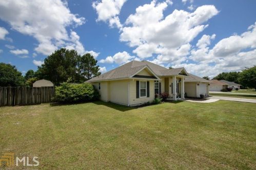 192 Rainbow Ln, Woodbine, GA 31569-4046