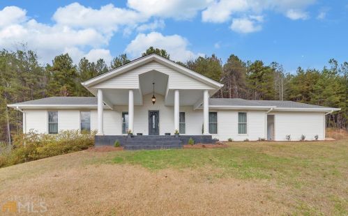 66 Duke Rd, Toccoa, GA 30577-9895