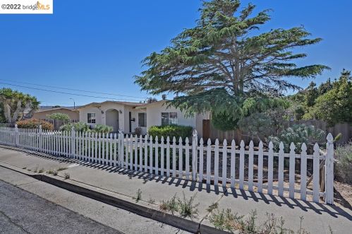 1925 Luzern St, Seaside, CA 93955-3312