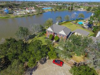 3203 Grand Cayman Ct, Sugar Land TX  77479-2136 exterior