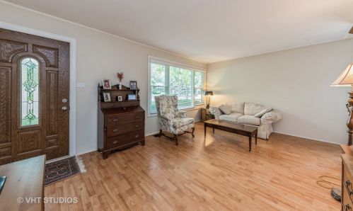 3708 Dove St, Rolling Meadows, IL 60008-2836