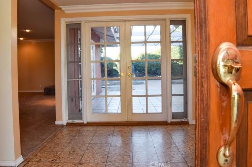 915 Hilda St, Anaheim CA  92806-4844 exterior