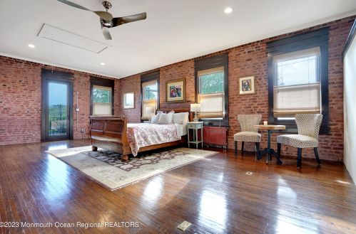 1034 2nd Ave, Tinton Falls NJ  07712-5834 exterior