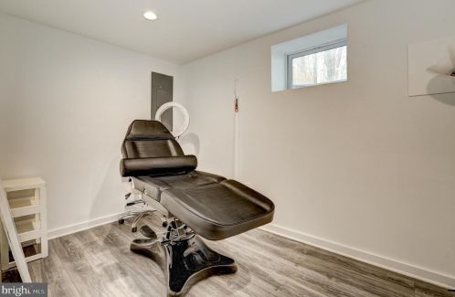 15009 Snowden Dr, Silver Spring MD 20905-5663 exterior