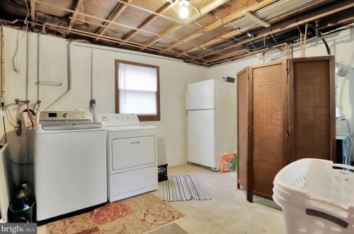 60 Baugher Dr, Hanover PA 17331-4004 exterior