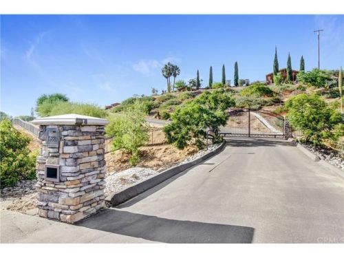 15220 Via Barranca, Perris, CA 92570-9669