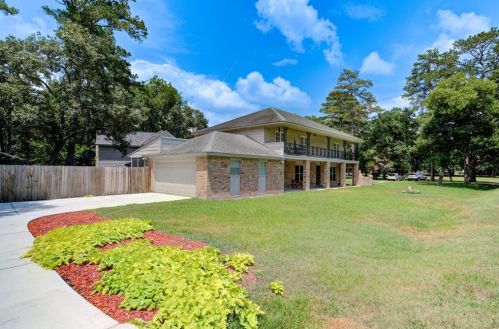 612 Arkansas Park, Conroe TX  77302-1037 exterior