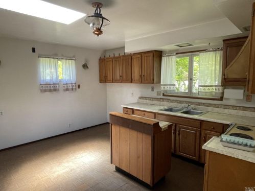 243 Perry St, Mill Valley, CA 94941-4136