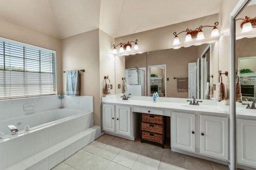 2311 Norwich Dr, Carrollton TX 75006-2632 exterior