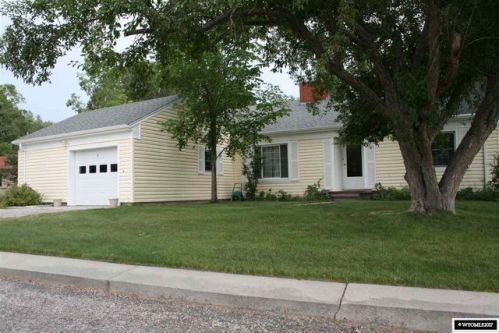 7 Hilltop Ct, Orin, WY 82633-2561
