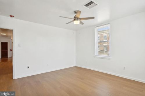 900 5 St, Philadelphia PA 19123-1455 exterior