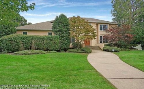 16 Nottingham Rd, Tinton Falls NJ  07712-2516 exterior