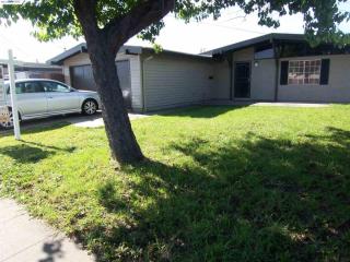 27221 Capri Ave, Hayward, CA 94545-3305