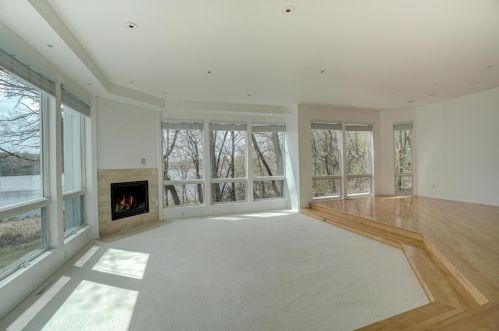 20 Deep Lake Rd, Saint Paul, MN 55127-6506