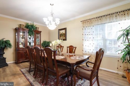 384 Turnberry Dr, Charles Town WV  25414-3930 exterior