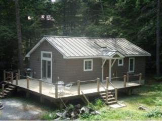 38 Huntington Dr, Hillsboro, NH 03244-4429