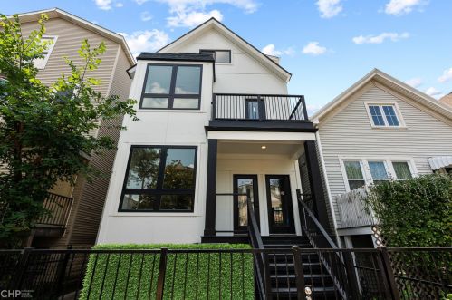 2448 Artesian Ave, Chicago, IL 60647-1903