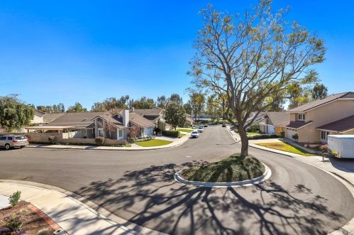 4 Campanero, Irvine CA  92620-1821 exterior