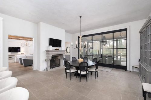 3994 Emma Ln, Atlanta GA  30342-3835 exterior