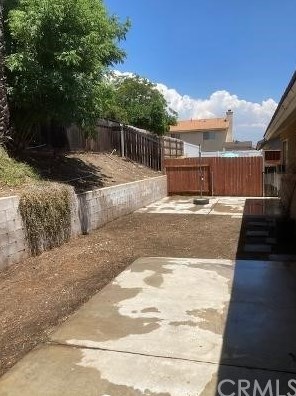 2358 Calle Vista Dr, Rialto, CA 92377-3628
