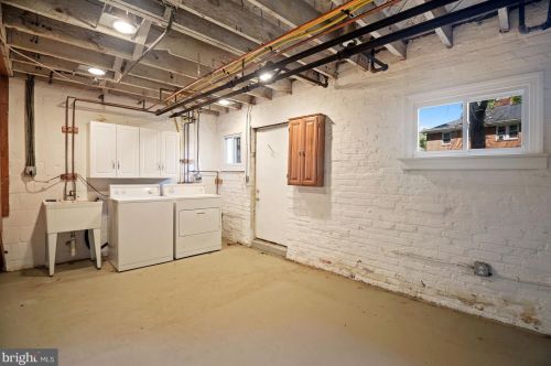 2409 Seminary Rd, Silver Spring MD 20910-1354 exterior