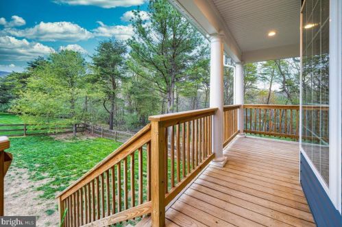 365 Prado Way, Berkeley Springs WV  25411-3264 exterior