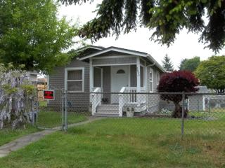 7645 Winnetka St, Tacoma, WA 98408-5935