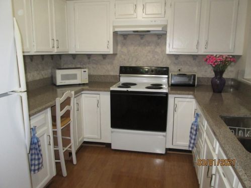 1127 Cannongate Xing, Marietta, GA 30064-4621