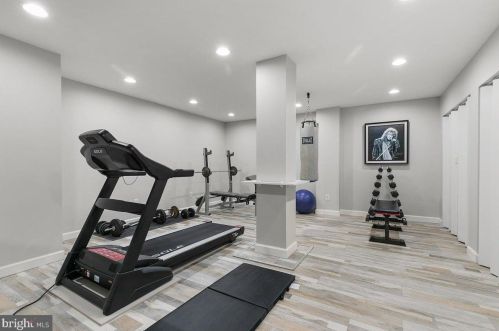 104 Cliff Ave, Lancaster PA  17602-4700 exterior