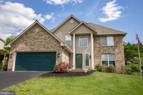 115 Briggs Cir, York, PA 17402-9526