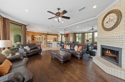 420 Rolling Oaks Rdg, Cedar Hill TX 75104-6718 exterior