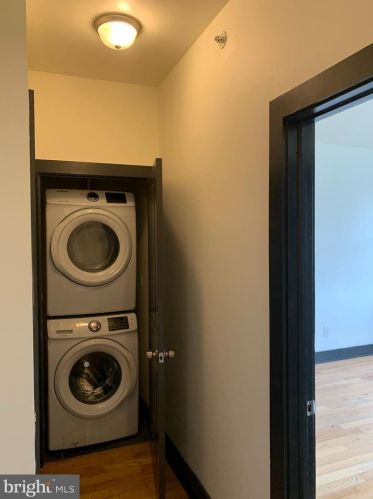 2036 19 St, Philadelphia PA 19121-4120 exterior