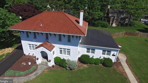 25 Roosevelt Blvd, Lancaster PA  17601-4039 exterior