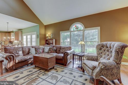 2407 Starcrest Dr, Silver Spring MD 20904-5459 exterior