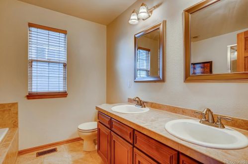 7467 Lewiston St, Denver CO  80022-9568 exterior