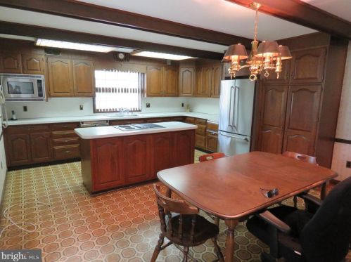 3 Shirley Ln, Trenton NJ 08610 exterior