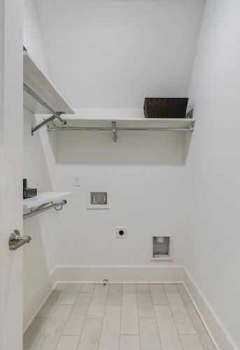 628 Crescent River Pass, Suwanee GA  30024 exterior