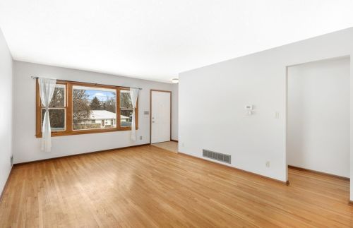 300 Haskell St, Saint Paul MN  55118-1602 exterior