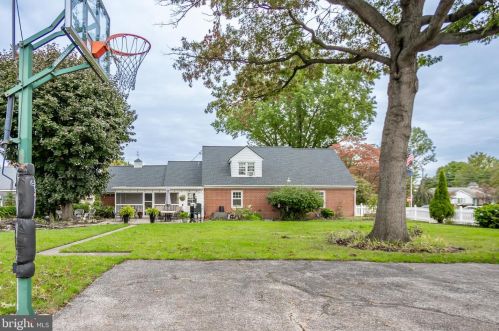 221 Clearview Rd, Hanover PA 17331-1311 exterior