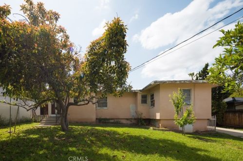 5047 College Ave, Riverside CA  92505-3208 exterior