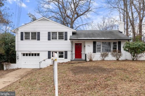 7526 June St, Springfield, VA 22150-3925