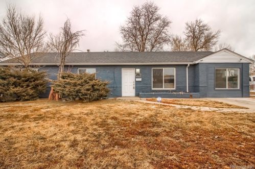 824 Peoria St, Denver, CO 80011-6201